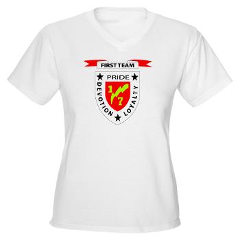 1B7M - A01 - 04 - 1st Battalion 7th Marines Women's V-Neck T-Shirt