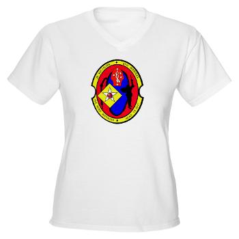 2B6M - A01 - 04 - 2nd Battalion - 6th Marines Women's V-Neck T-Shirt